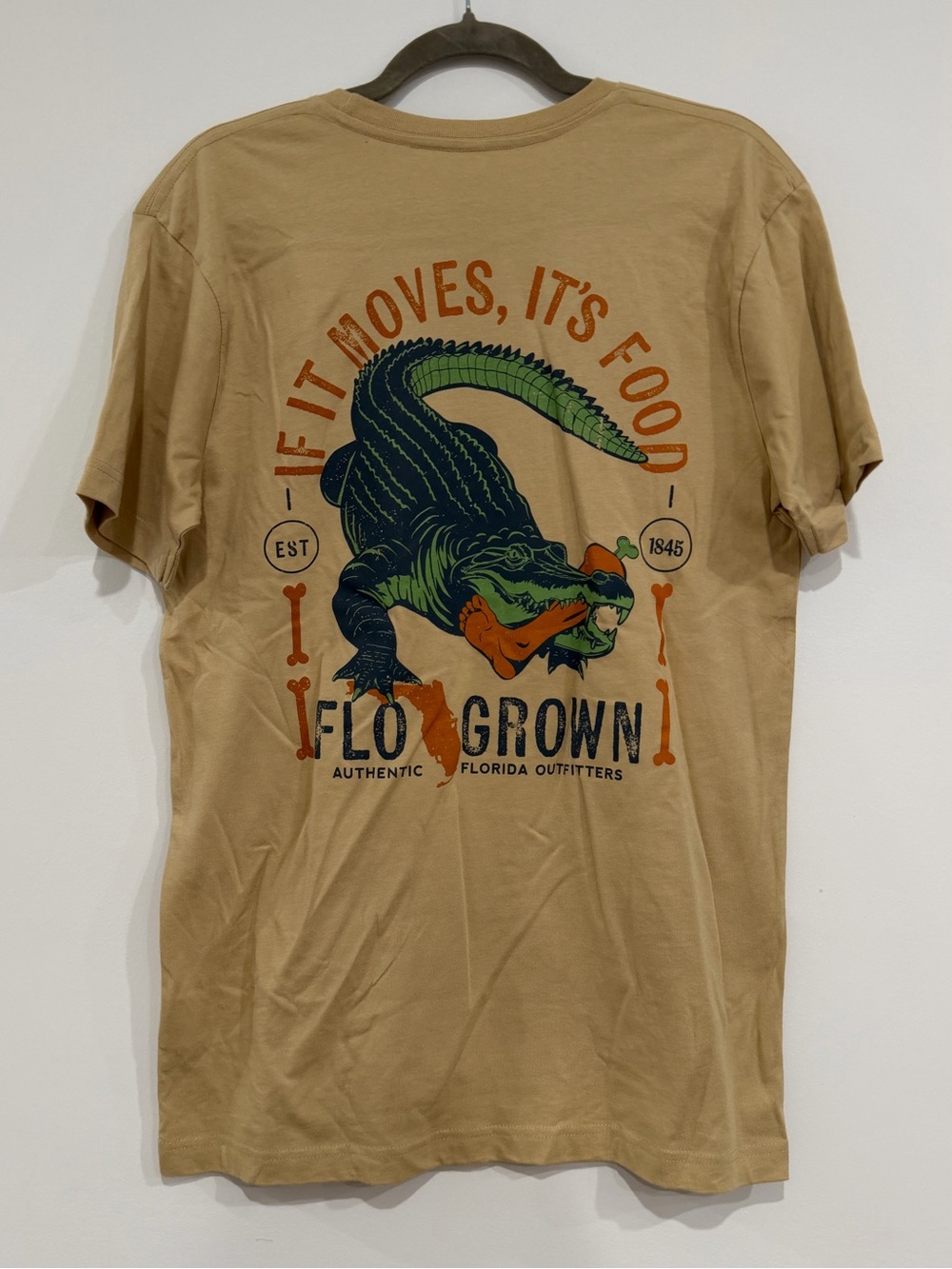 FloGrown Men’s Medium Alligator Graphic T-Shirt Tan NWOT